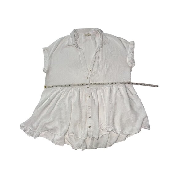 White Button-Down Peplum Top – Short Sleeve - Picture 5 of 8